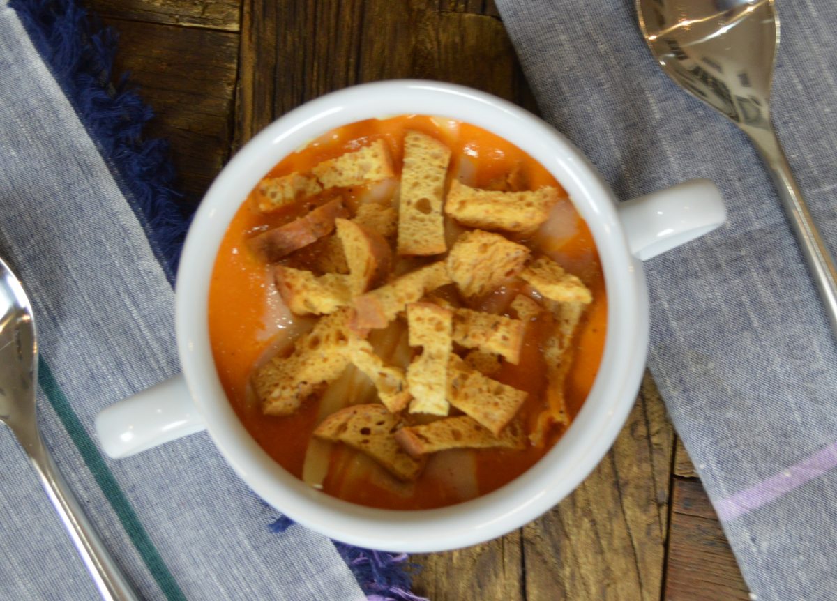 Creamy Tomato Soup with Garlic Croutons