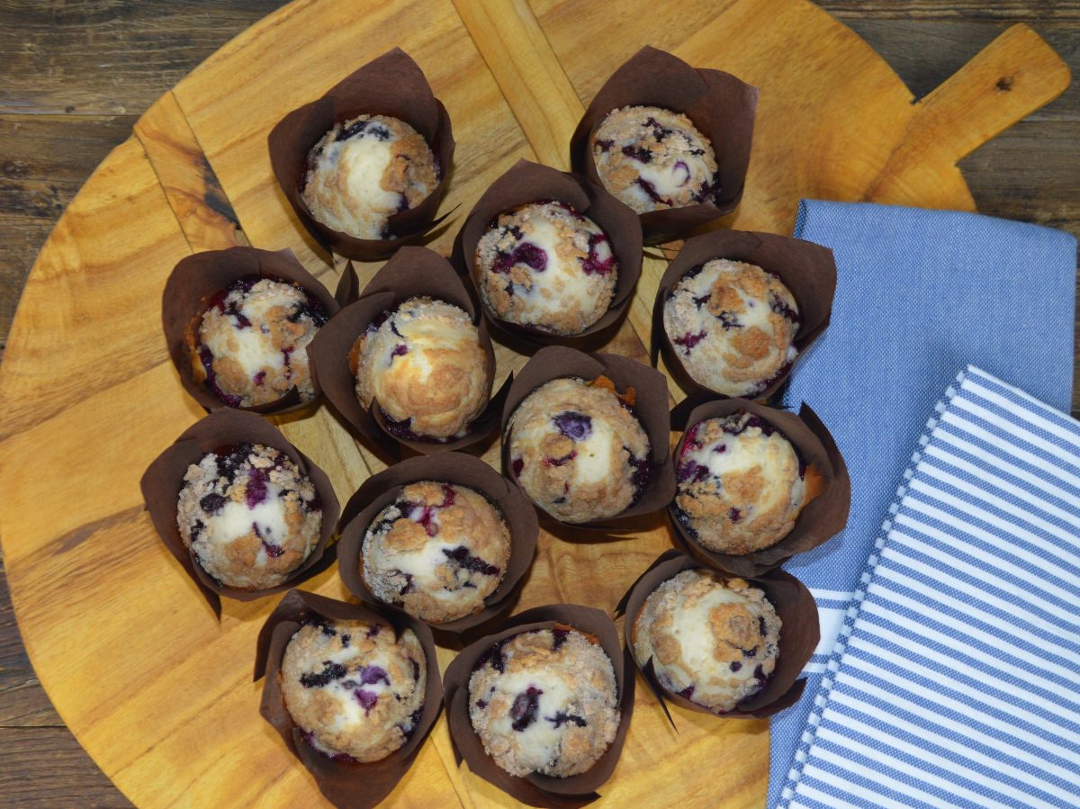 Blueberry Muffins with Streusel Topping